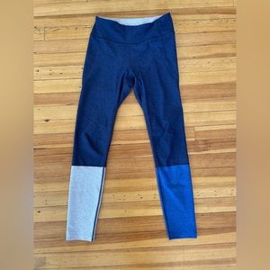 Outdoor Voices Small Two-Toned Leggings